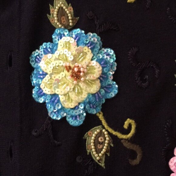 BEREK EMBELLISHED FLORAL SWEATER - NWOT - FREE SHIPPING! - Picture 6 of 8